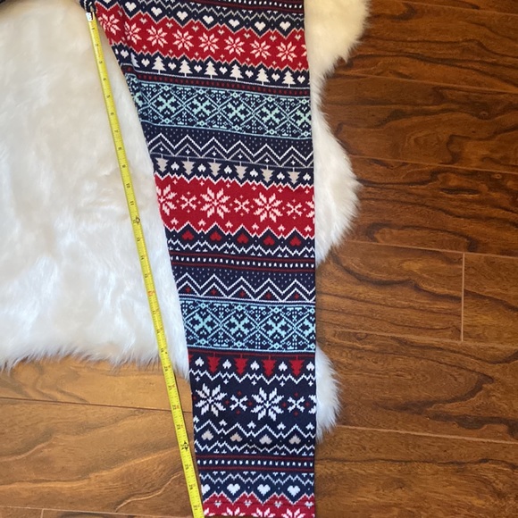 Snowflake print Pajama bottom in size XL(16-18) - Picture 4 of 6